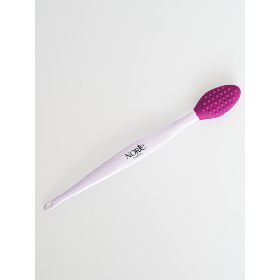 NORIE Magenta Lip Scrubber NORIE Magenta Lip Scrubber